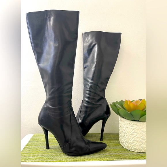 Stuart Weitzman 38 leather boot (4” heel) - Picture 1 of 7